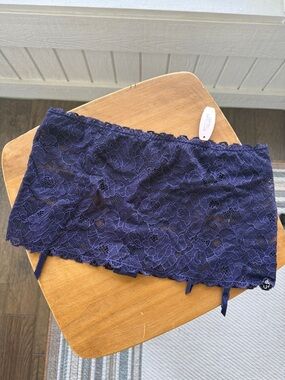 NWT New Victoria’s Secret Very Sexy Midnight Blue Lace Garter Skirt Thong L Y2K